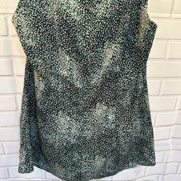 Banana Republic Top Blouse Size 0 Sleeveless Shirt Button Front Green & White - Picture 7 of 9